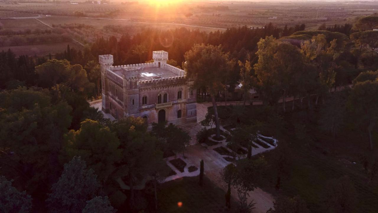 Castle Elvira - The Castle & The Cottage Trepuzzi Екстериор снимка